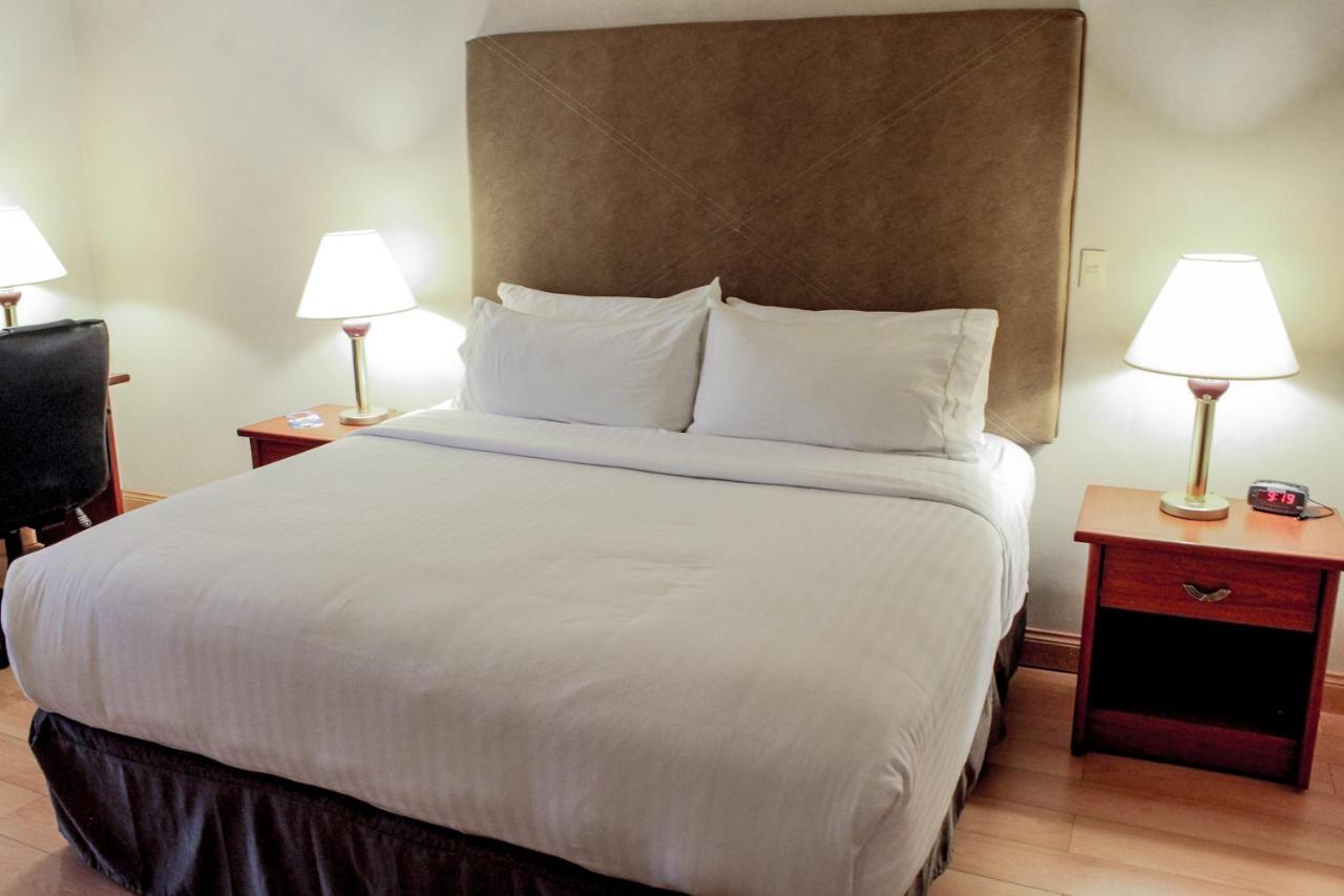 Holiday Inn Express Chihuahua By Ihg Екстериор снимка