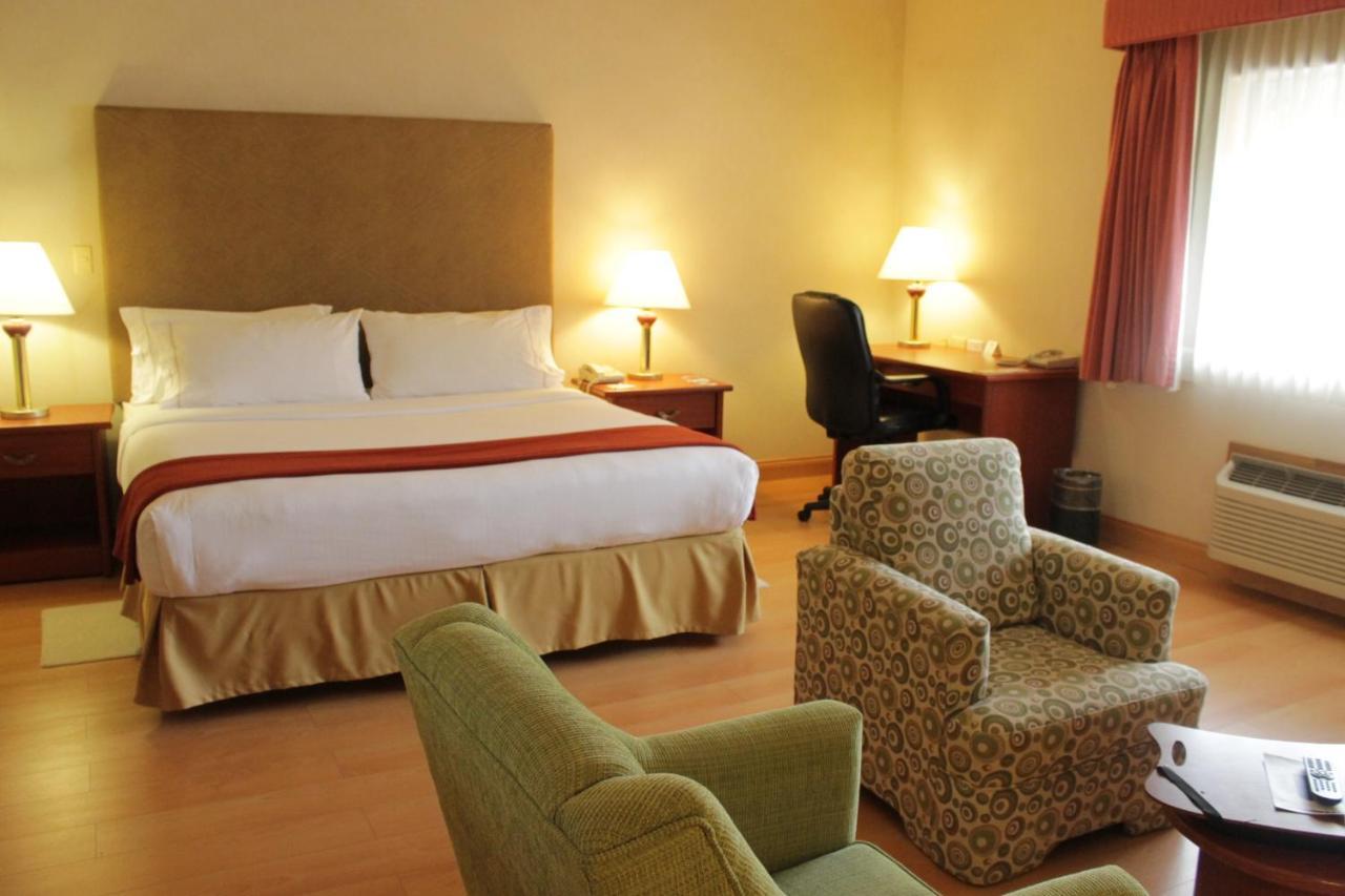 Holiday Inn Express Chihuahua By Ihg Екстериор снимка