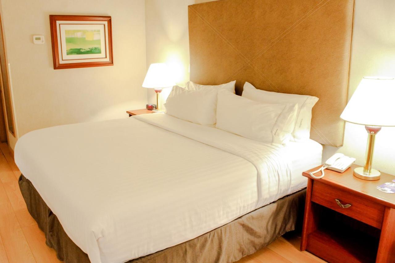 Holiday Inn Express Chihuahua By Ihg Екстериор снимка