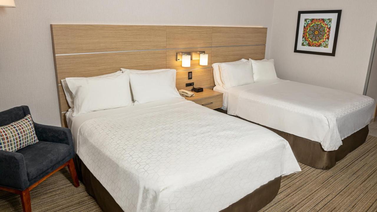 Holiday Inn Express Chihuahua By Ihg Екстериор снимка