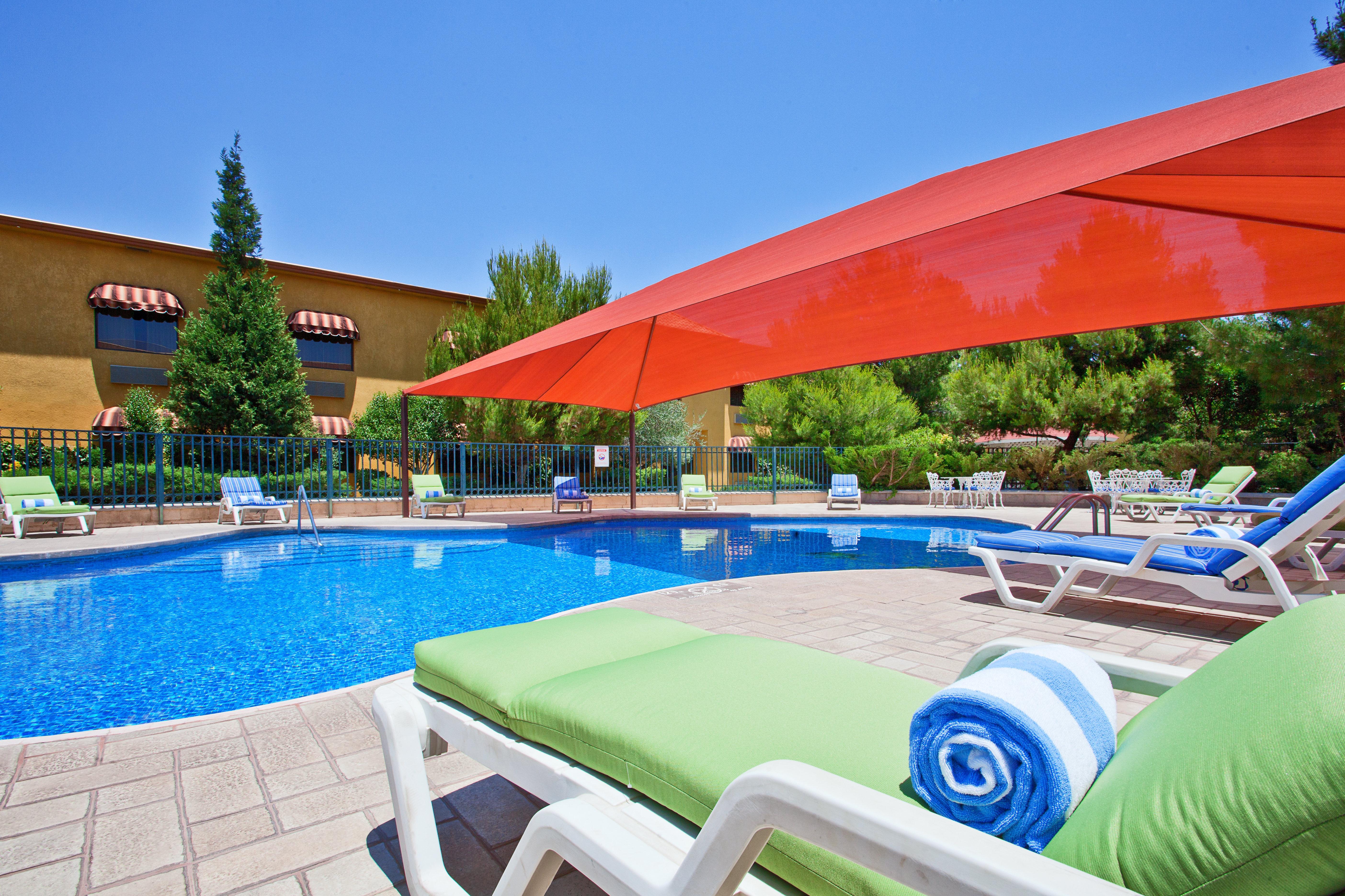 Holiday Inn Express Chihuahua By Ihg Екстериор снимка